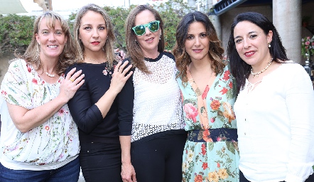  Patricia Padilla, Mayte Magaña, Claudia Pedroza, Mariana Suárez y Lorena Flores.