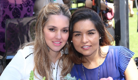  María y Lorena Torres.