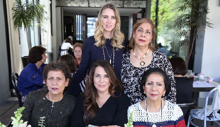  Daniela Borbolla, Isabel y Carmelita Torres Corzo, Leticia Gutiérrez y Nena Torres Corzo.