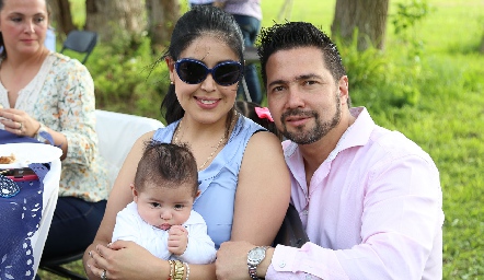  Mario, Marisol Huerta y Mario Lozano.