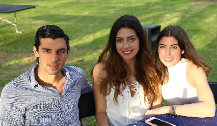  Jerónimo Labastida, María José Macías y Andrea Vilet.