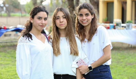  Andrea de la Torre, Estefanía Leija y Rocio de la Vega.