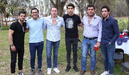  Oscar Cabrera, Rodrigo Villasana, Mau Ojeda, Mario Veliz, Toro Gomez y Max Gómez.