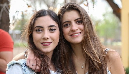  Isabela Zollino y Paola Gutiérrez.