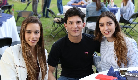  Amigos.