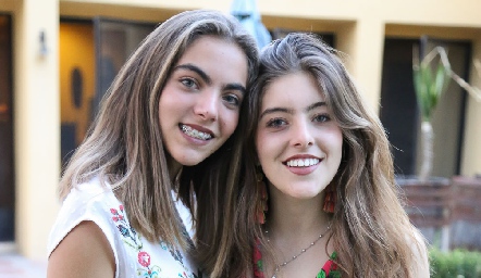  María Ovalle e Isabel Abella.