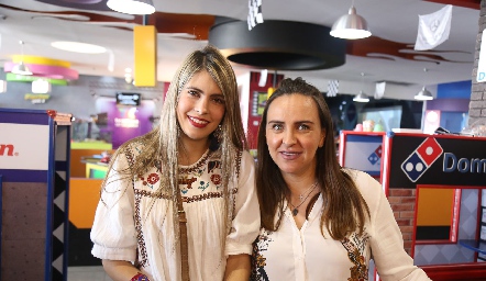  Mariana Berrones y Ale Luna.