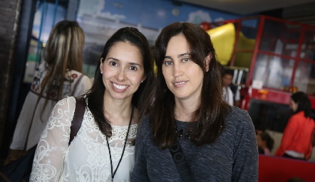  Paty Martell y Brenda González.