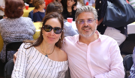  Cristina Chevaile y Miguel Ángel Bazua.