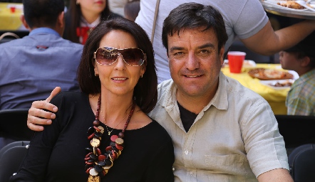  Sandra Correa y Víctor Lomelí.