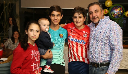  Marijó, Santiago y Diego Medina, Javier y Javier Alcalde .