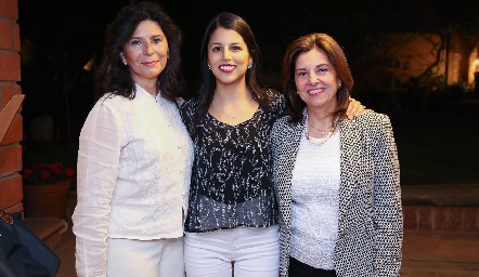  Adriana Díaz de León, Lucía González y Lucía Gómez.