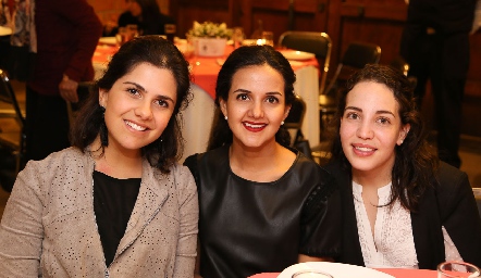  Valeria Siller, Yolanda Aguillón y Sofía Torres.
