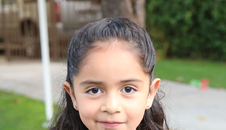  Mía.