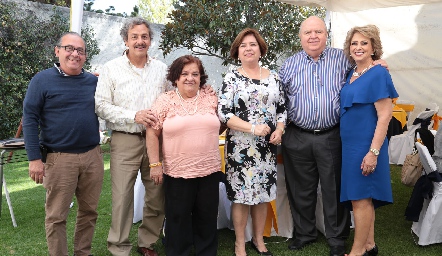 Miguel, Vilet, Armando Reyna, Marilupe, Marisa y Jordi Vilet con Alicia Cabrero.