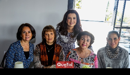  Rosy Vázquez, Marcela Villanueva, Paty Yarta, Ana Luisa Mejía y Maru de Morales .