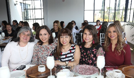  Adriana, Tania Galindo, María Clara Ramírez, Adriana Saucedo y Rita Cossío.