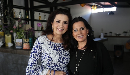  Rosy Vázquez y Luci Martínez.