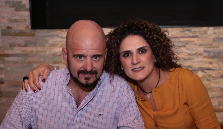  Paco Hinojosa y Berenice Díaz Infante.