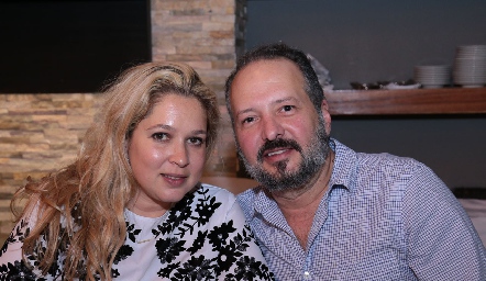  Alejandra y Juan Pablo Vidales.