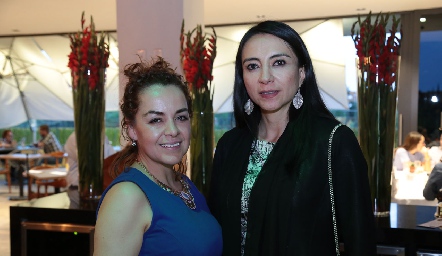 Edith Rubio y Paty Veliz.