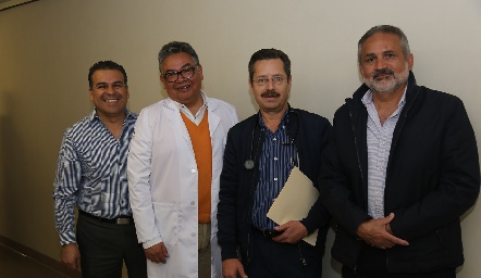  Médicos del Hospital Ángeles.