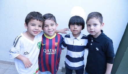  Pato, Alonso, Mateo y Patricio.