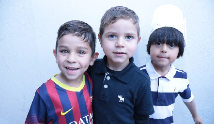  Alonso, Patricio y Mateo.