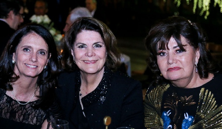  Gabriela Meade, Rosa María Diez Gutiérrez y Mercedes Ramírez.
