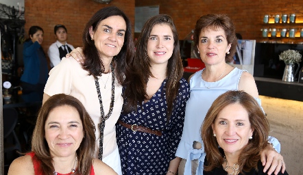 Carmelita Zapata, Carmelita Berrueta, Lorena Maza, Alicia de la Rosa y Mónica Dorador.