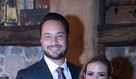  Roberto Alcalde y Laura Cadena de Alcalde.