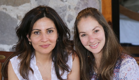  Emi Barrios y Alejandra López.