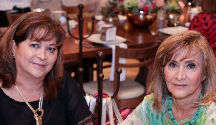  Lula Parodi y Ester Darbel.