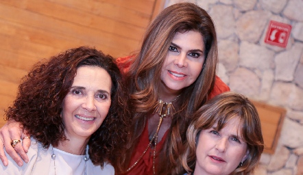  Martha Martínez, Martha de la Rosa y Carmen de Velasco.