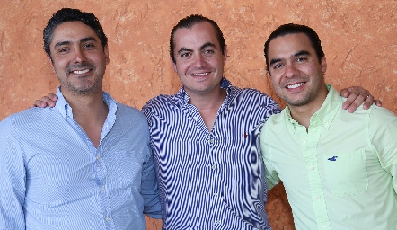  Jorge Cortés, Christian Almazán y Mauricio García.