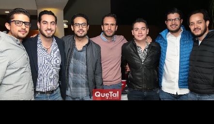  Manuel Mora, Gerardo Chevaile, Victorio Ortiz, Manuel Boelsterly, Diego Tejeda, José Benavente y Alejandro Zambela.