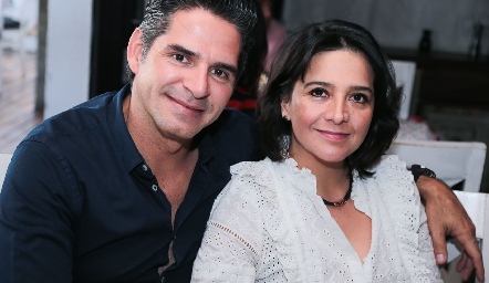  Manuel Rodríguez y Claudia Guerra.