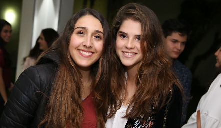  Camila Alveláis y  Emilia Rodríguez.