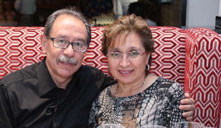  Javier Domínguez y María Teresa Velasco de Domínguez.