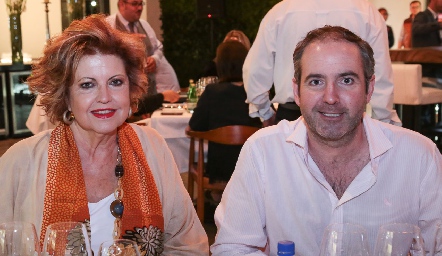  Tere Pizzuto y Daniel de la Maza.