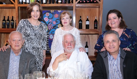  Ana Elisa de Aldrete, Lynette Mc Gee de Pizzuto, Mónica Berlanga, Pablo Aldrete Cossío, Guillermo Pizzuto y Carlos Brueggueroff.