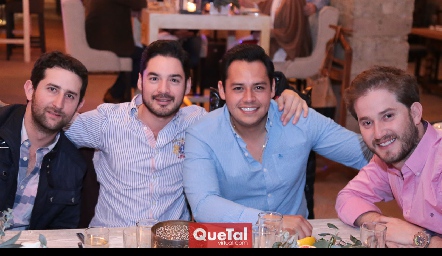  Santiago López, Miguel Torres, Oscar Álvarez y Pablo Torres.