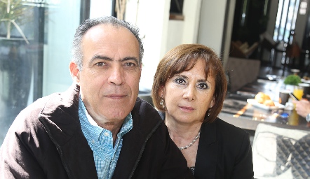  Margarito Reynoso y Lourdes Santoyo.