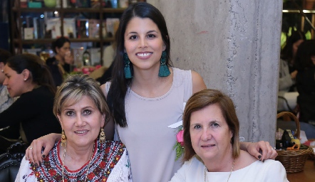  Lupita Orozco, Lucía González y Alicia Gómez.