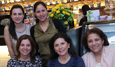  Susana Schekaibán, Saide Chevaile, Lucía Gómez, Adriana Díaz de León y Yolanda Martínez.