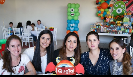  María José Andrés, Silvia Araiza,  Fernanda Castillo, Isa López y Daniela Llano.