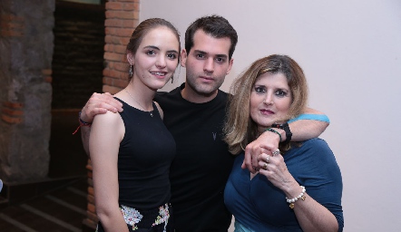  María Malo, Pablo Zendejas y Silvia Foyo.