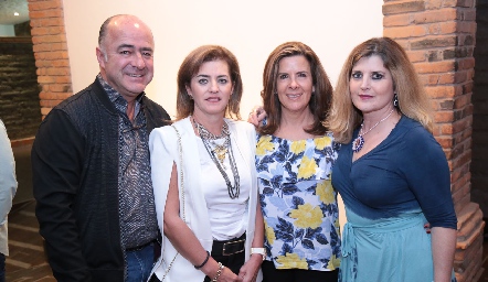  Rafael Olmos, Adriana Carrera, Martha Elena Muñiz y Silvia Foyo.