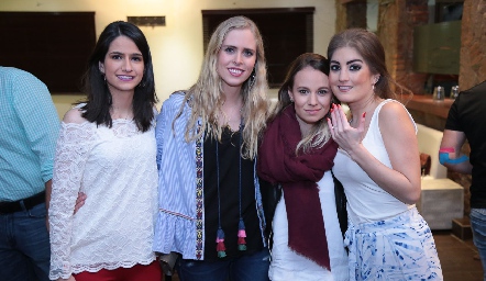  Mónica Medlich, Ingrid Velasco, Paulina López y Silvana Zendejas.
