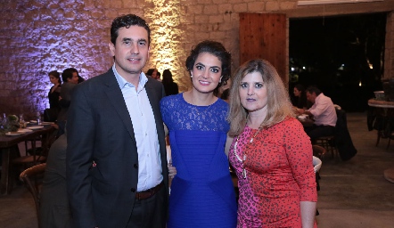  Alejandro Oropeza, Ana Sofía Velázquez y Silvia Foyo.